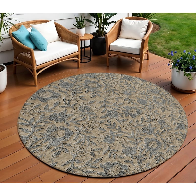 HomeRoots Floral Transitional Rectangle Outdoor Rug - 8' Round
