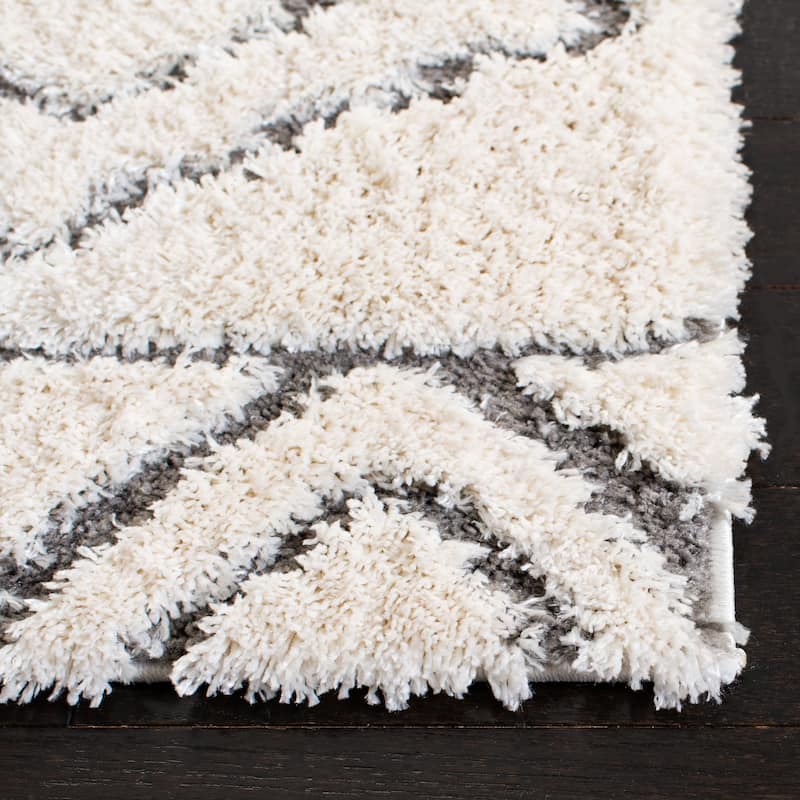 SAFAVIEH Sparta Shag Zetta Geometric Rug