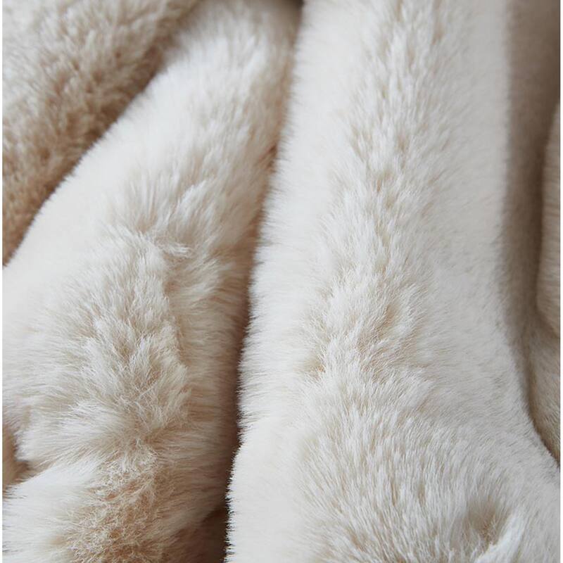 50" x 60" Luxury Faux Fur Throw Blanket
