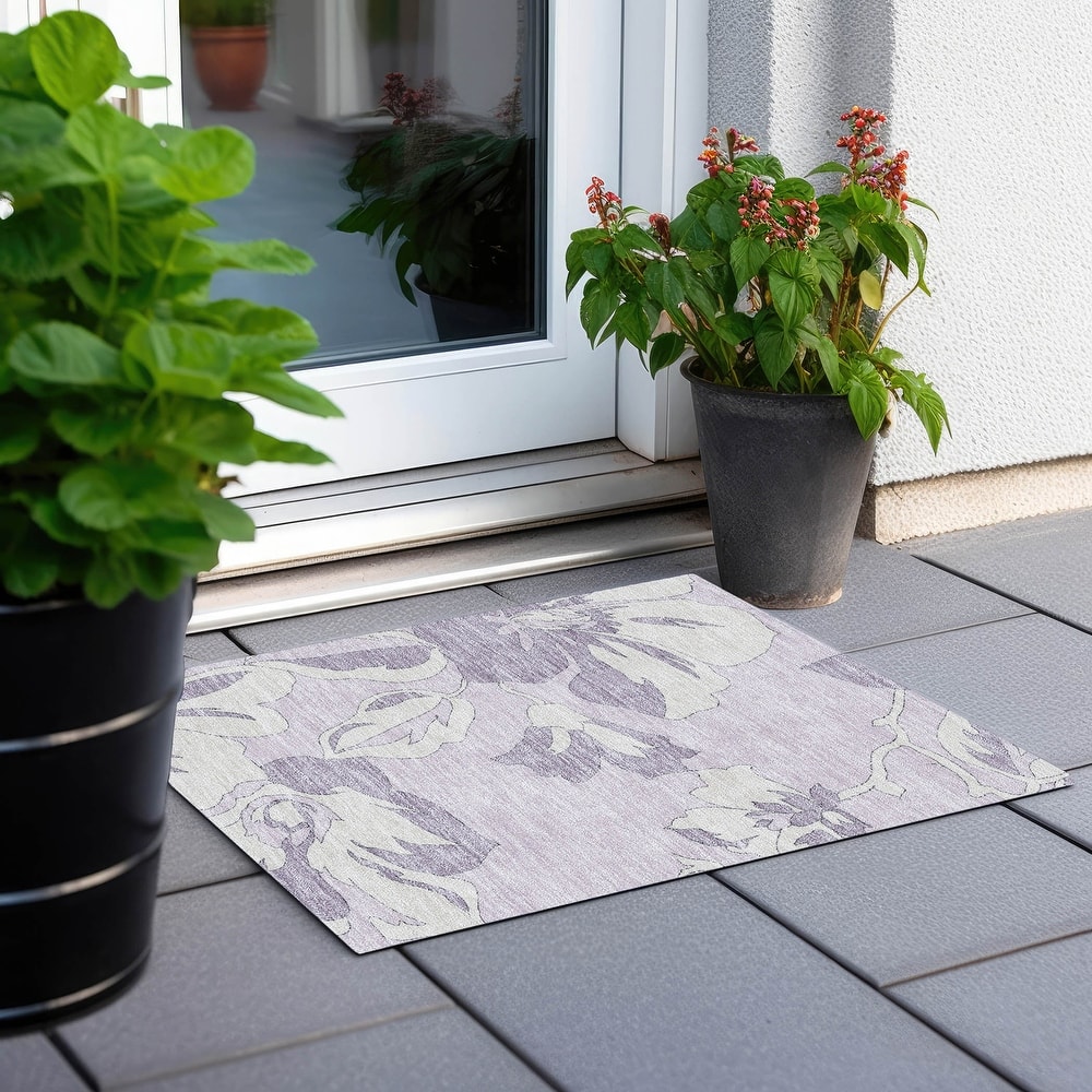 Machine Washable Indoor/ Outdoor Chantille Floral Rug