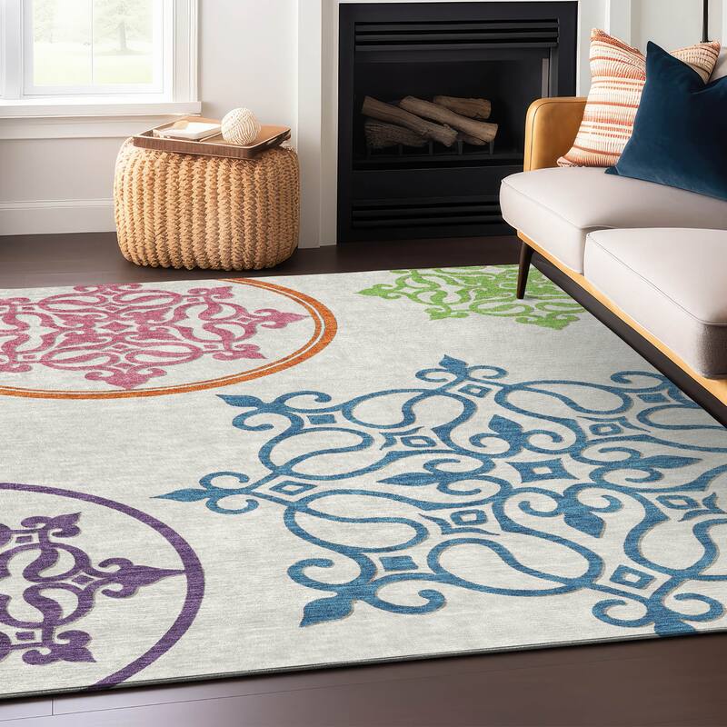Machine Washable Indoor/ Outdoor Chantille Bold Medallions Rug