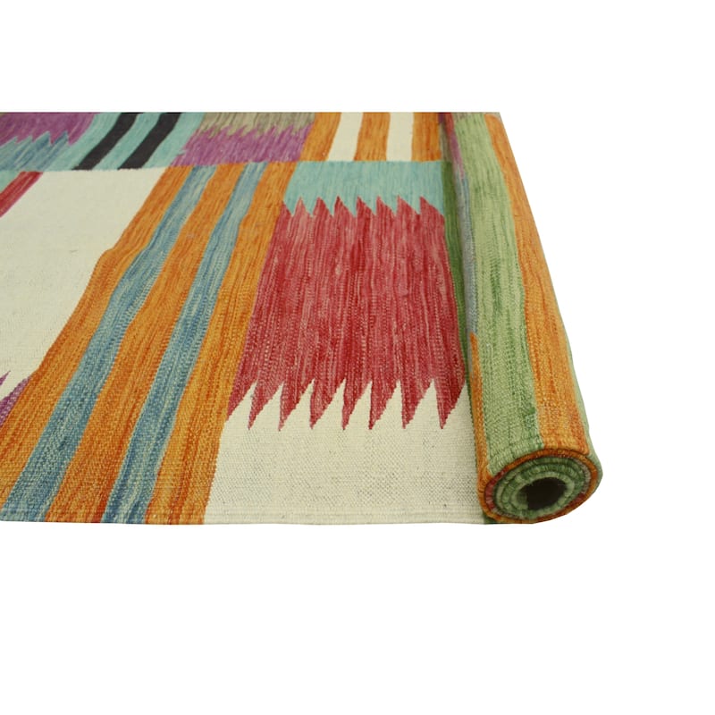 Modern Flatweave Alicio Ivory/Black Rug - 5'9" x 8'3"