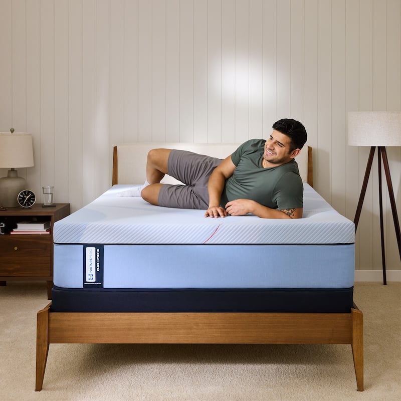 Sealy Posturepedic® Plus Glenshaw 13" Soft Tight Top Hybrid Mattress