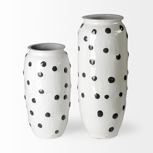 WHITE POLKA 花瓶 Polka Large 32H White Ceramic Polka Dot Vase - Bed Bath & Beyond