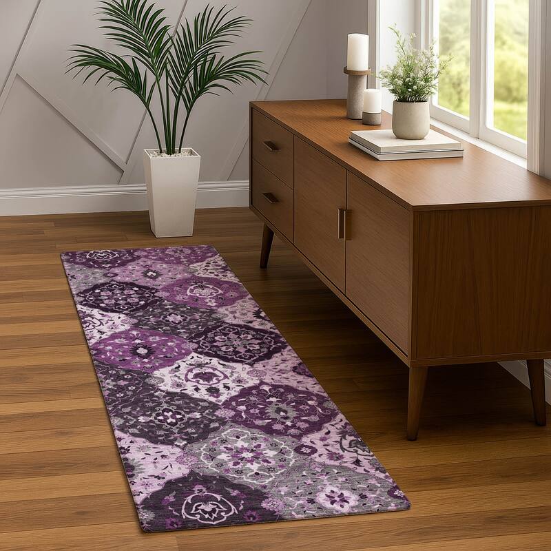 Machine Washable Indoor/ Outdoor Traditional Panel Chantille Rug