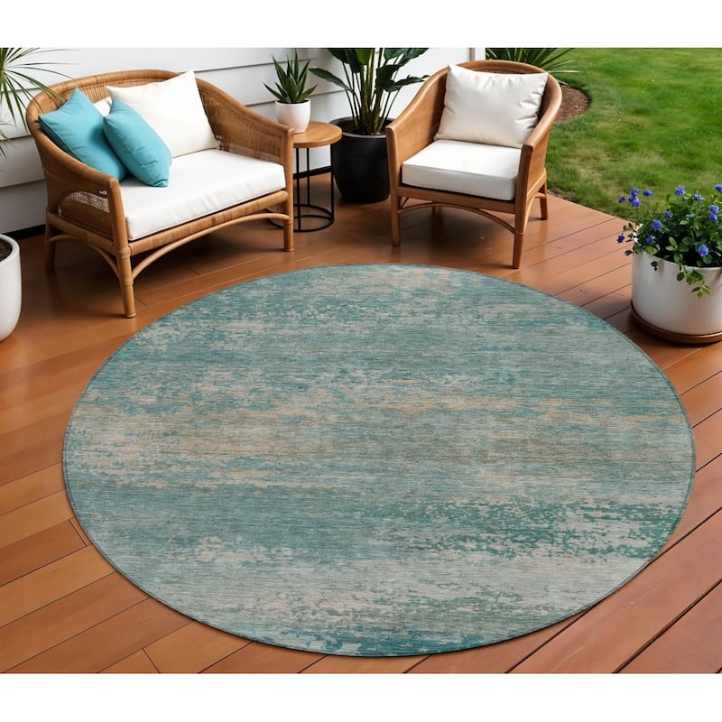 HomeRoots Abstract Transitional Rectangle Outdoor Rug - 8' Round