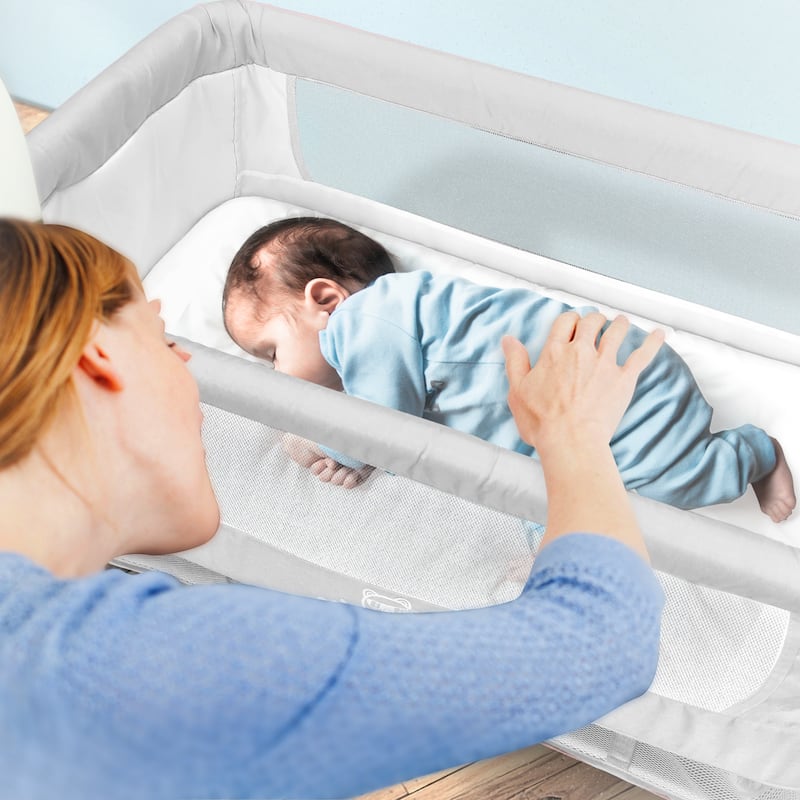 Adjustable Height Baby Bedside Sleeper Crib with Removable Mosquito Net Cover and Wheels