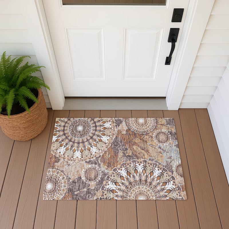 Machine Washable Indoor/ Outdoor Traditional Pinwheel Chantille Rug - Copper - 1'8" x 2'6"