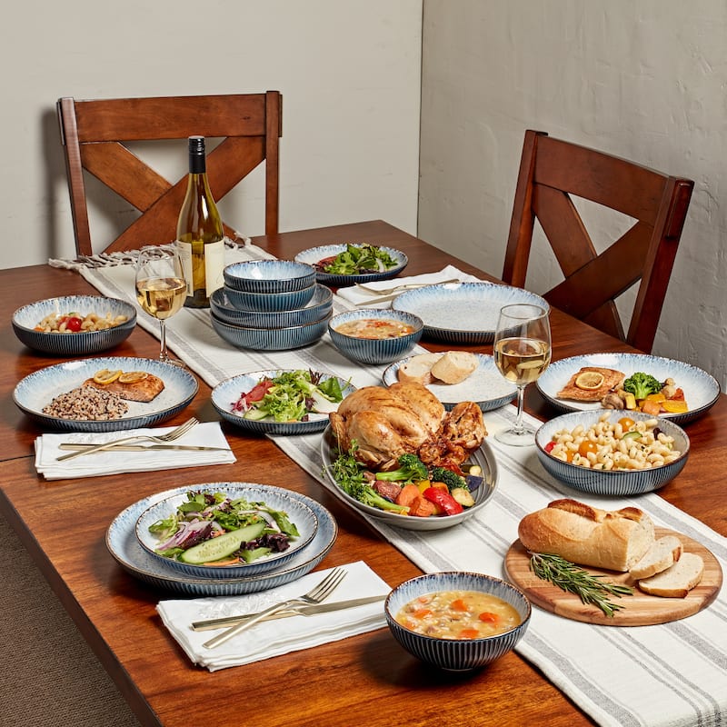 Tabletops Gallery Jura 16PC Dinnerware