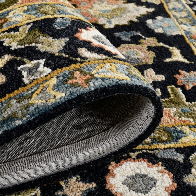 Empress Black Traditional Hand-Hooked Area Rug 2' x 3'