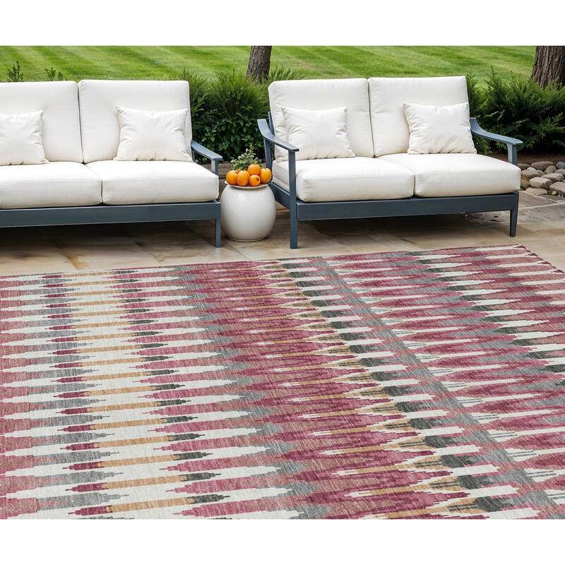 HomeRoots Southwestern Transitional Rectangle Outdoor Rug - 8' X 10'