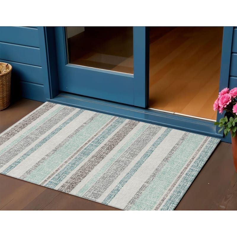 HomeRoots Striped Transitional Rectangle Outdoor Rug - 3' x 5'