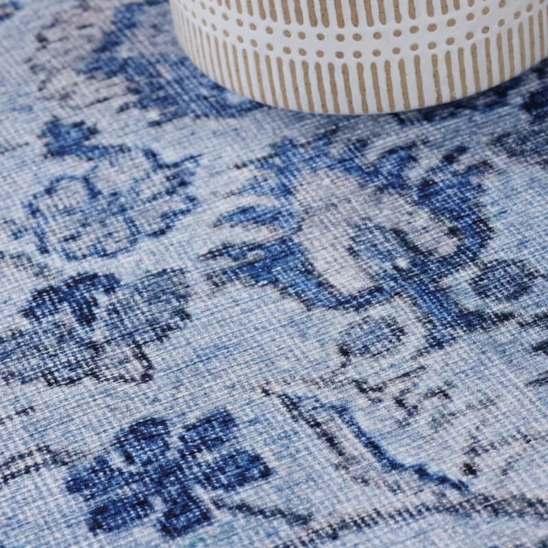 Superior Anwen Abstract Medallion Indoor Runner or Area Rug