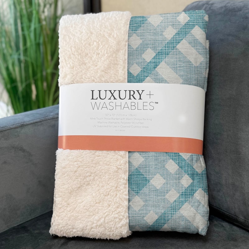 Premium Machine Washable Contemporary Geo Sherpa Throw Blanket
