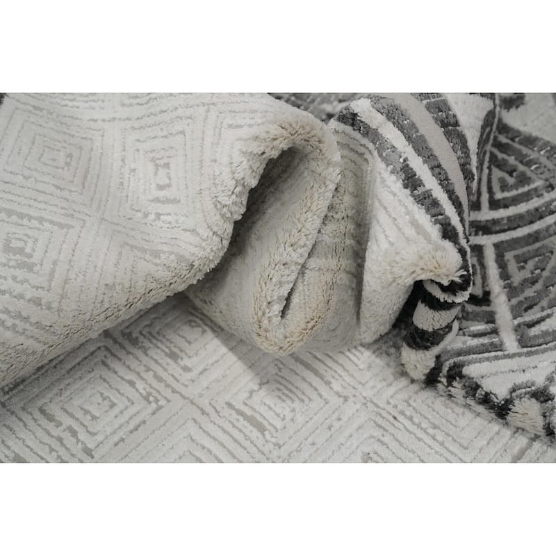 Machine Made Oriental Polyester Carpet Modern Geometric Beige & Ivories Modern Area Rug - 7' 9'' X 5' 2''