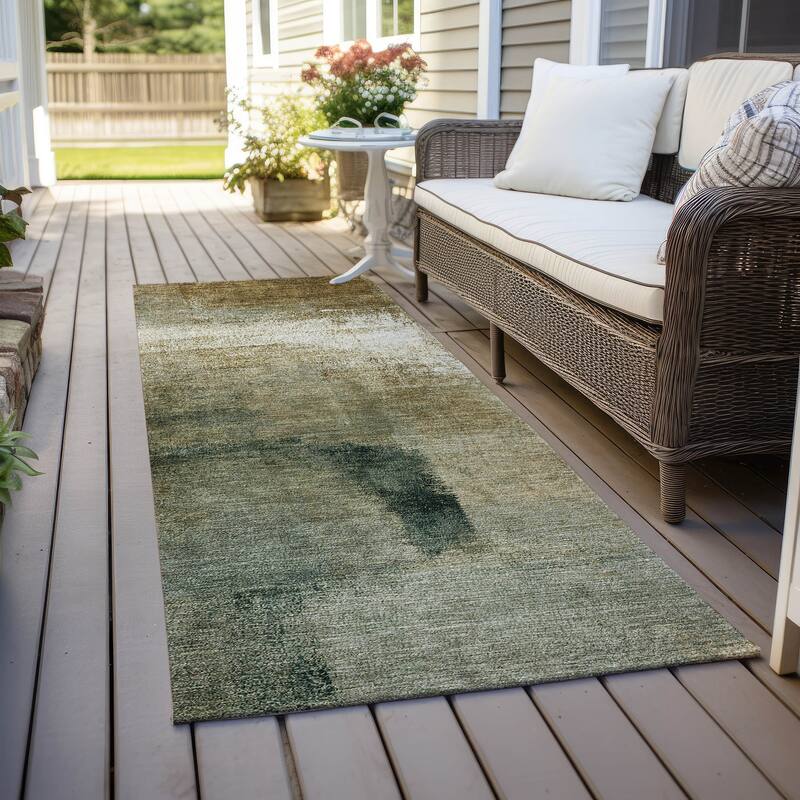 Machine Washable Indoor/ Outdoor Chantille Solid Ombre Rug - Brown - 2'3" x 7'6"