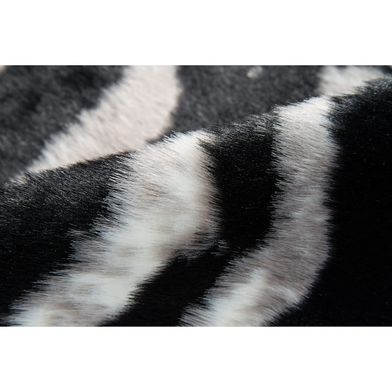 Erin Gates by Momeni Acadia Animal Print Faux Hide Area Rug