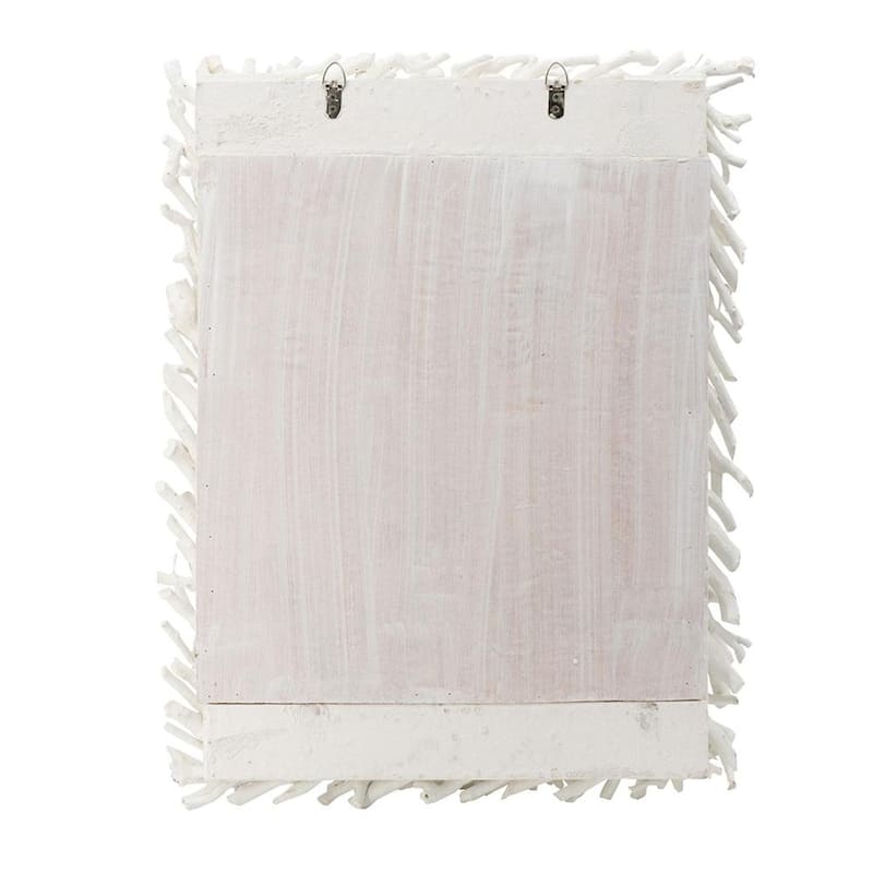 HomeRoots 28" White Rattan Framed Accent Mirror - 22' X '28.3' X '3.5