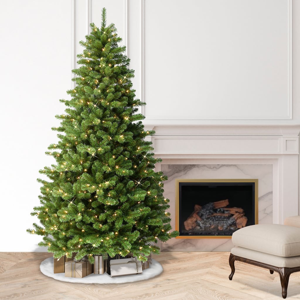 Puleo International 7.5' Pre-Lit Vermont Spruce Christmas Tree