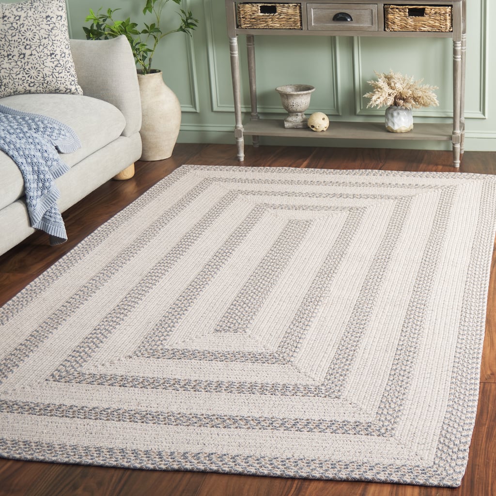 SAFAVIEH Handmade Braided Culita Cotton Reversible Rug
