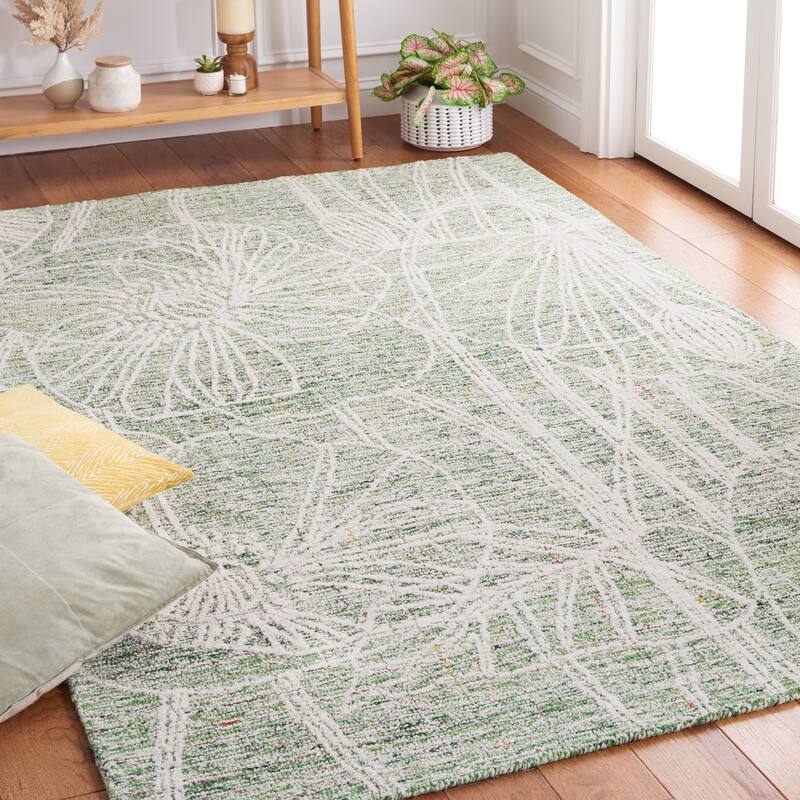 SAFAVIEH Handmade Metro Aldegonda Modern Floral Wool Rug - 5' x 8' - Green/Ivory