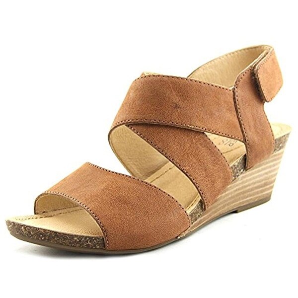 adam tucker wedges