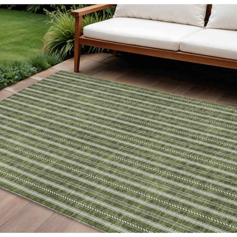 HomeRoots Striped Transitional Rectangle Outdoor Rug - 8' X 10'