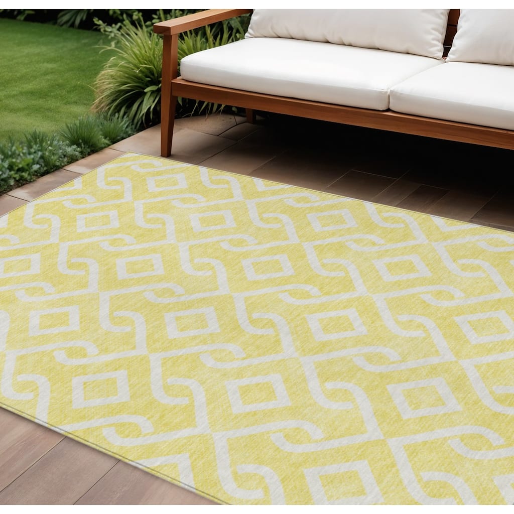 HomeRoots Geometric Transitional Rectangle Outdoor Rug