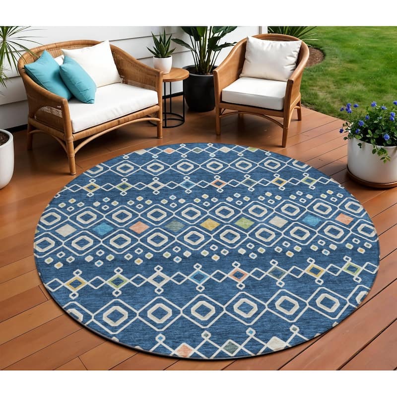 HomeRoots Geometric Modern Rectangle Outdoor Rug - 8' Round