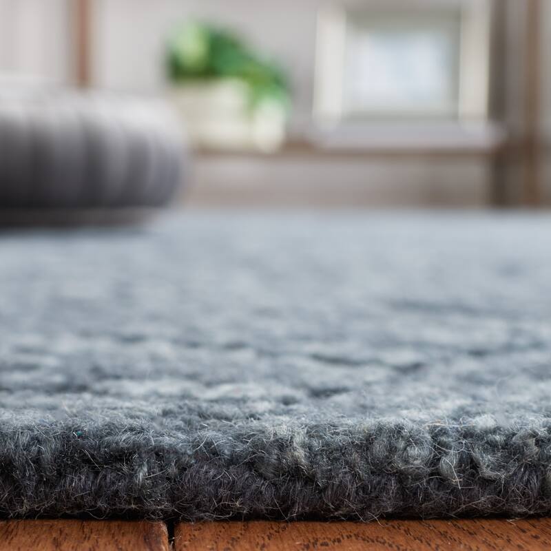 SAFAVIEH Handmade Marquee Theresa Medallion Wool Rug