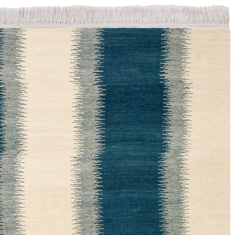 SAFAVIEH Handmade Kilim Flatweave Xanum Casual Tribal Wool Rug with Fringe