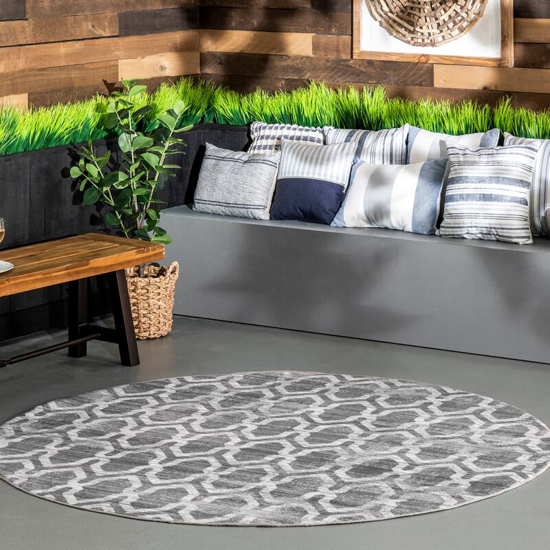 Nuloom Fae Geometric Machine Washable Indoor/Outdoor Area Rug