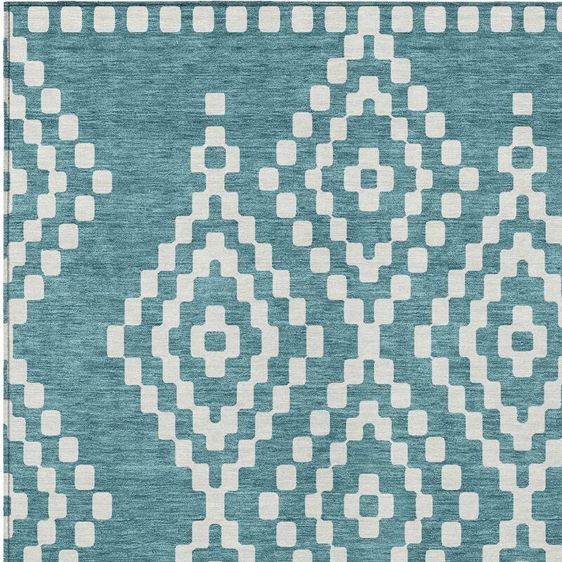HomeRoots Geometric Transitional Rectangle Outdoor Rug