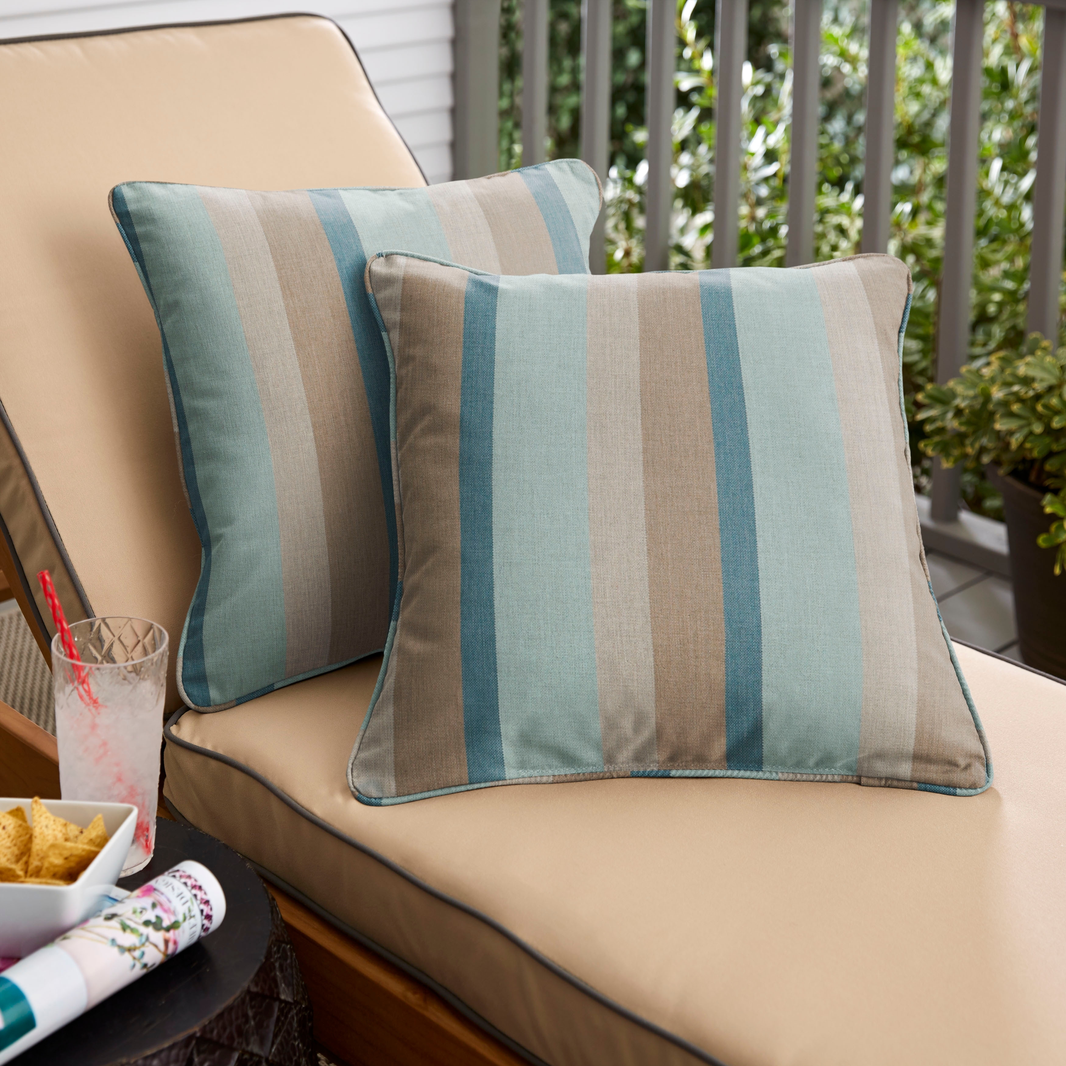 Sunbrella Gateway Mist Corded Indoor/ Outdoor Pillow Set (Set of 2)
