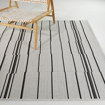 Tamara Stripe Indoor/Outdoor Area Rug