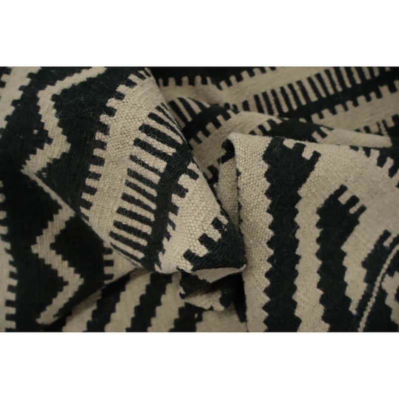 Hand Woven Oriental 100% Wool Carpet Southwestern Tribal Multi-Colored Kilim Area Rug - 10' 3'' X 10' 3''