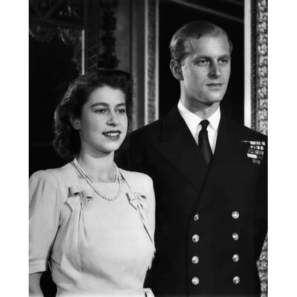 British Royalty Future Queen Of England Princess Elizabeth And Lieutenant Philip Mountbatten History Overstock 24366936