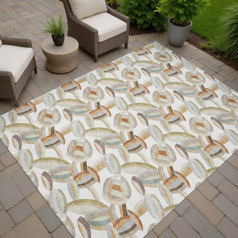 Machine Washable Indoor/ Outdoor Modern Heli Chantille Rug