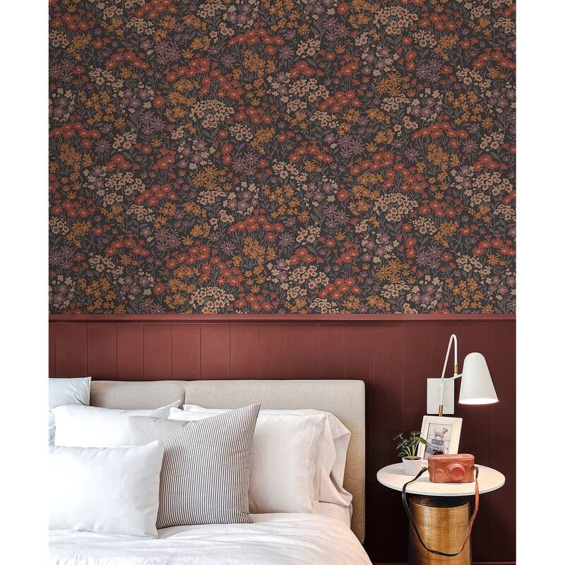 Ditsy Orange Daisies Wallpaper