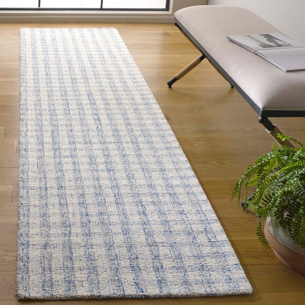 SAFAVIEH Handmade Ebony Katarin Gingham Wool Rug