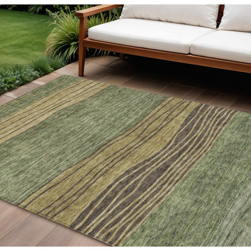 HomeRoots Striped Transitional Rectangle Outdoor Rug - 8' X 10'