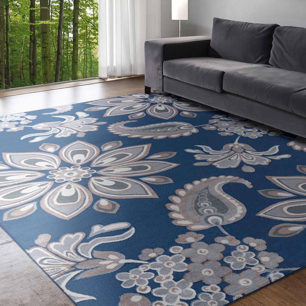 Hamilton Transitional Floral Indoor Area Rug