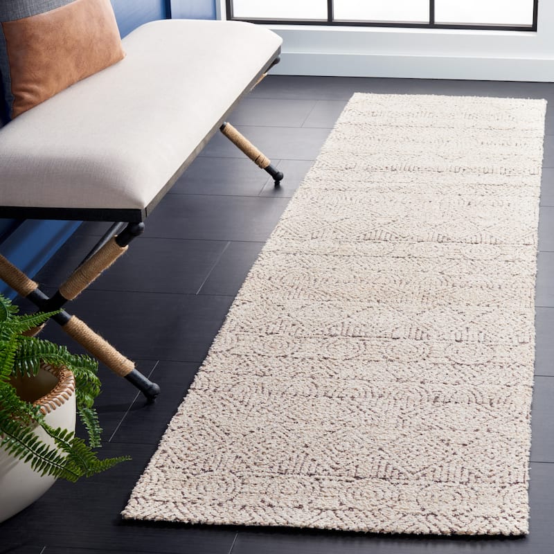SAFAVIEH Selvije Delila Classic Vintage Aztec Cotton Rug - 2'3" x 8' Runner - Natural/Ivory