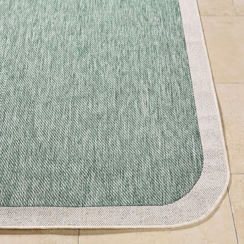 Livabliss Miami Beach Traditional Indoor/Outdoor Area Rug