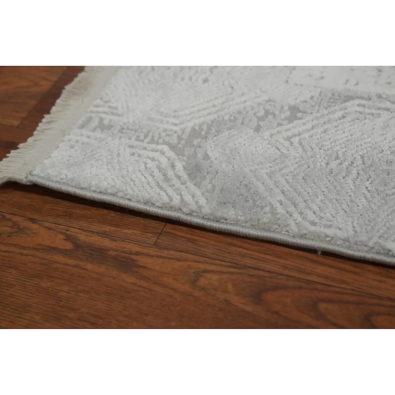 Machine Made Oriental Polyester Carpet Modern Beige & Ivories Distressed Area Rug - 7' 5'' X 5' 2''
