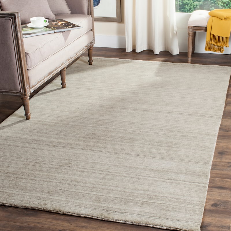 SAFAVIEH Handmade Himalaya Jessika Modern Wool Rug - 4' x 6' - Stone - Rectangle