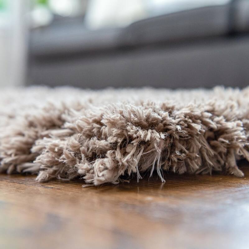 Shag Arum Shag Collection Area Rug