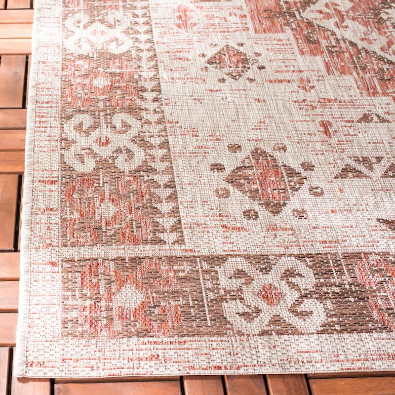 SAFAVIEH Courtyard Adrielle Outdoor Waterproof Patio Backyard Rug
