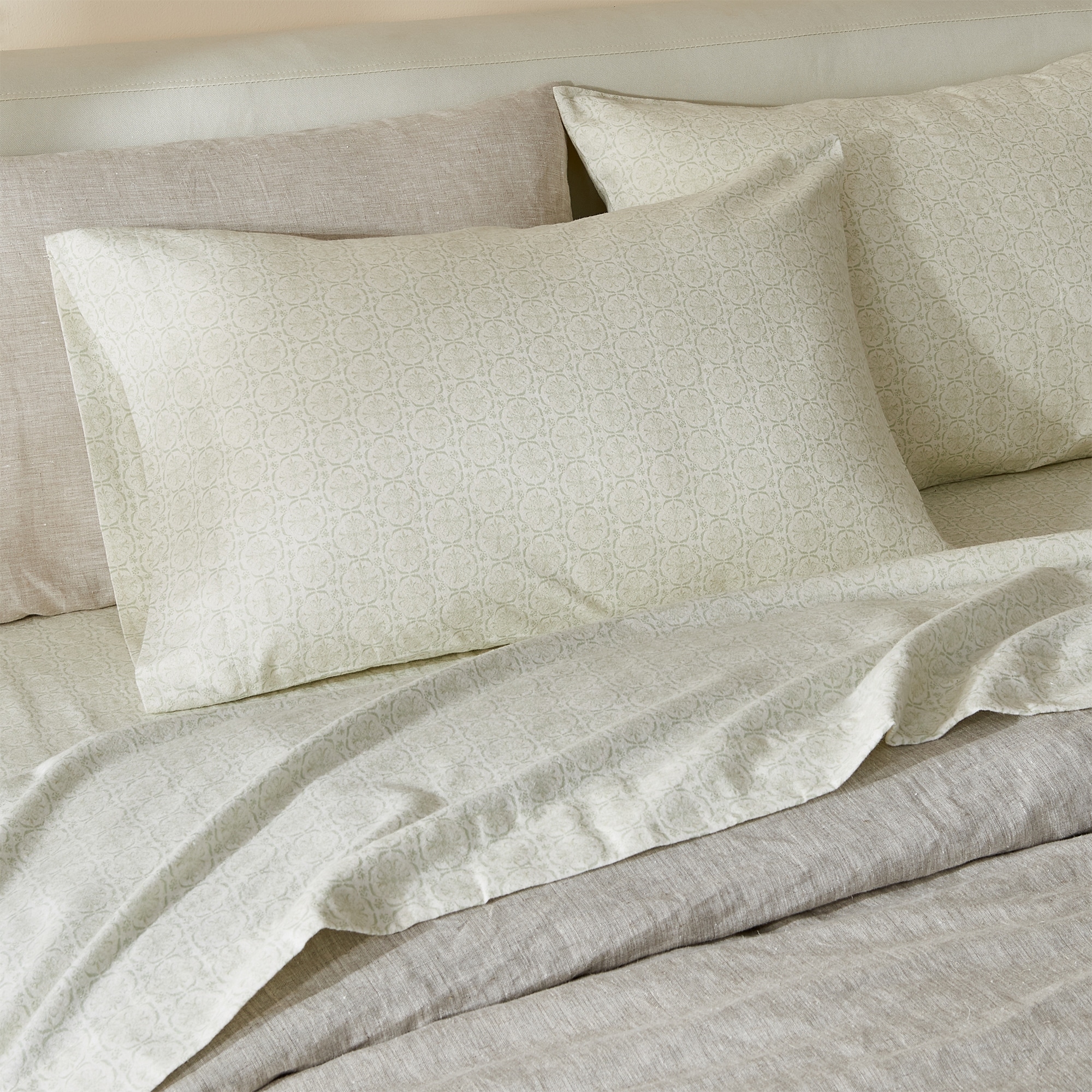 Patina Vie Maison 100% Turkish Cotton Flannel Vintage-Inspired Floral Sheet Set