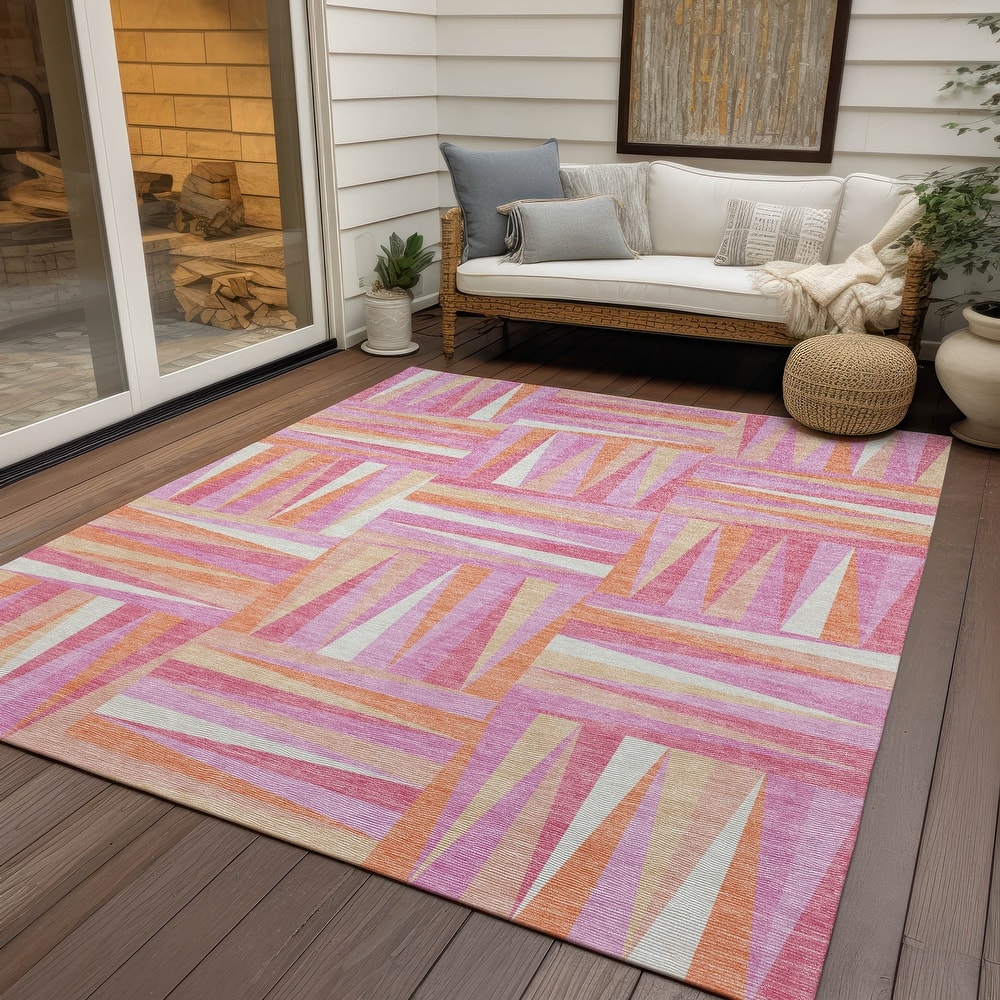 Machine Washable Indoor/ Outdoor Contemporary Mosaic Chantille Rug